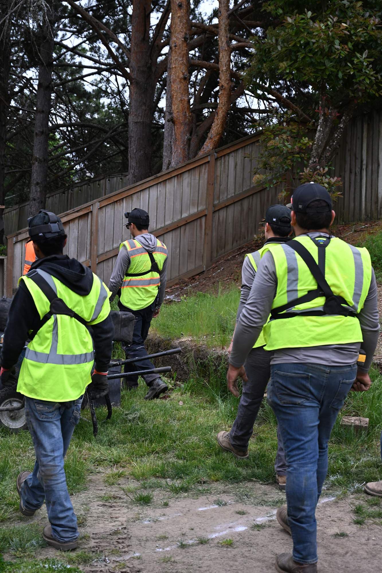 OCL crew on a freshly mowed Portland residential lawn after trimming bed lines